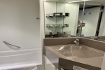 Suite with Whirlpool Bath Stateroom Picture