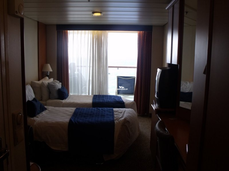 Radiance of the Seas Stateroom 8572