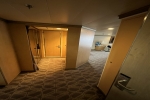 Deluxe Verandah Suite Stateroom Picture