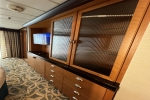 Royal Family Suite Stateroom Picture