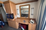 Deluxe Verandah Stateroom Picture