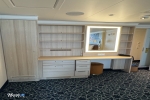 Deluxe Verandah Stateroom Picture