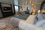 Queen Stateroom Picture
