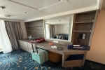Deluxe Verandah Stateroom Picture