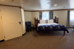 Deluxe Oceanview Stateroom Cabin 6686. Picture