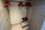 Yacht-Deluxe Stateroom Cabin 18012. Picture