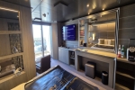 Yacht-Club-Deluxe Stateroom Cabin 18003. Picture