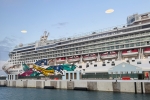 Norwegian Jewel Ship Picture 1 Norwegian Jewel Ship Picture 1