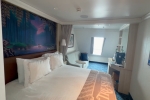 Deluxe-Oceanview Stateroom Cabin 7002. Picture