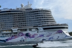 Norwegian Luna Ship Picture  3