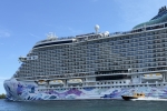 Norwegian Luna Ship Picture  6