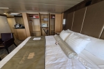 Deluxe Verandah Suite Stateroom Cabin 4185. Picture