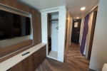 Family-Oceanview Stateroom Cabin 10700. Picture