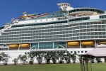 Navigator of the Seas Ship Picture  3