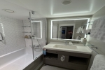 Deluxe Verandah Stateroom Picture