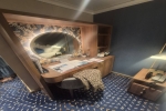 Inside Stateroom Cabin 7225. Picture