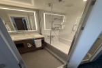 Deluxe-Verandah Stateroom Cabin 8680. Picture