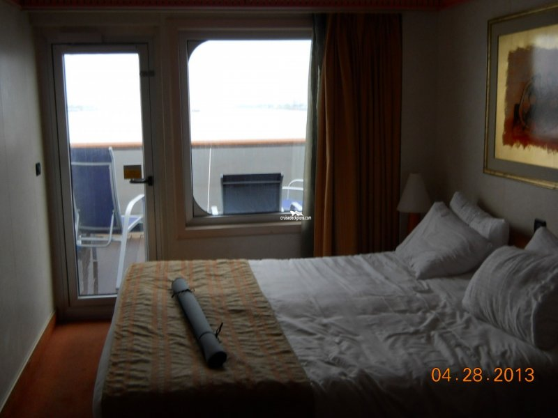 Carnival Conquest Stateroom 6489