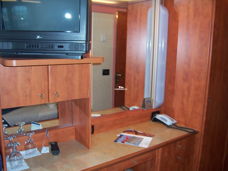 Carnival Valor Cabin 8265 Pictures