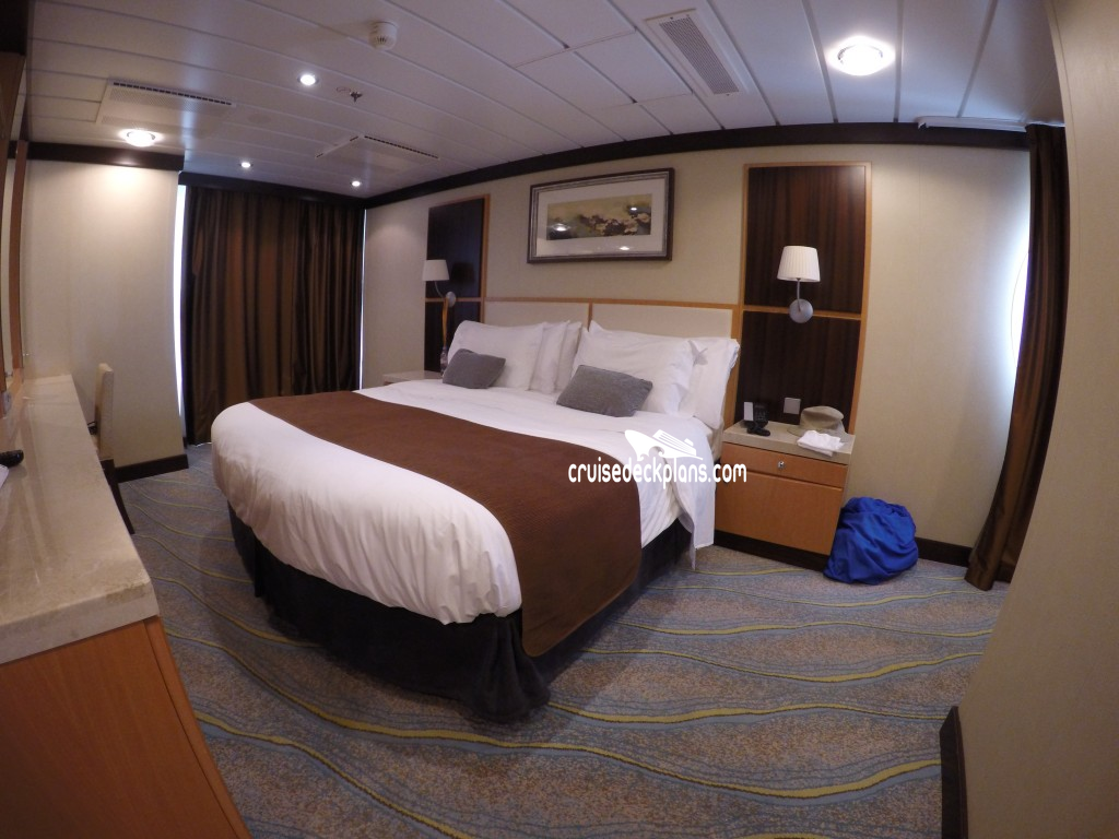 Oasis of the Seas Aqua Theater Suite - 2 Bedroom Stateroom