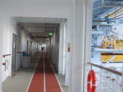 Oasis of the Seas Jogging Track picture