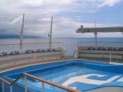 Freedom of the Seas FlowRider picture