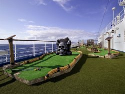 Carnival Splendor Mini Golf picture