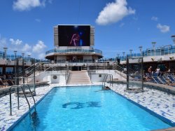 Royal Princess III Main Pool picture