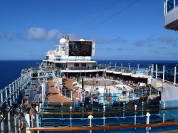 Royal Princess III Main Pool picture