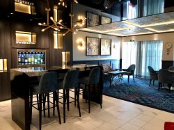 Carnival Horizon Library Bar picture