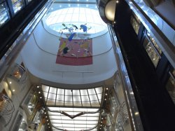 Independence of the Seas Royal Promenade picture