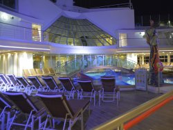 Independence of the Seas Solarium picture