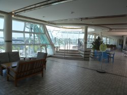 Independence of the Seas Solarium picture