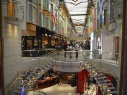Independence of the Seas Royal Promenade picture