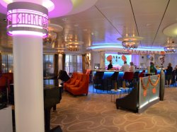 Norwegian Breakaway Shakers Cocktail Bar picture