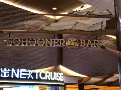 Oasis of the Seas Schooner Bar picture