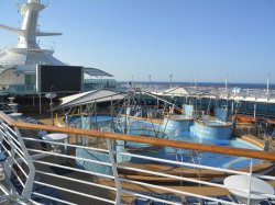 Vision of the Seas Main Pool picture