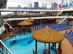 Carnival Horizon Beach Pool picture