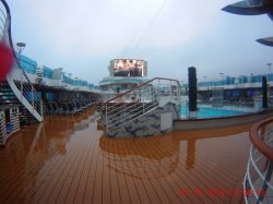 Royal Princess III Main Pool picture