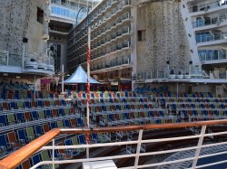 Oasis of the Seas Aquatheater picture