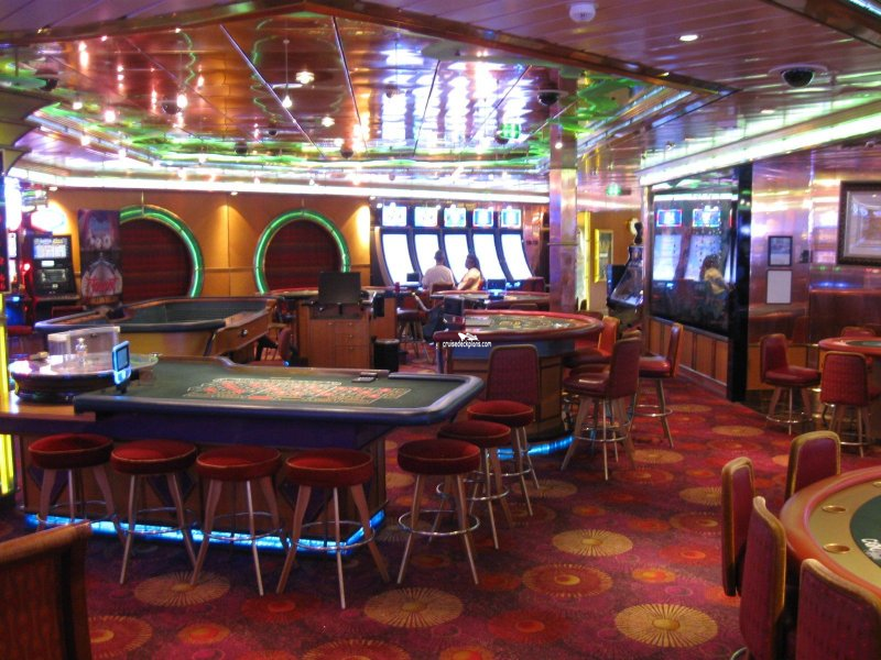 royal caribbean enchantment of the seas casino