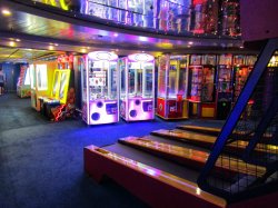 Mariner of the Seas Video Arcade picture