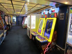 Mariner of the Seas Video Arcade picture