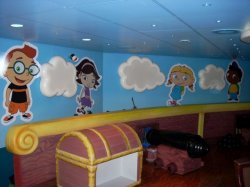 Disney Wonder Oceaneer Club picture