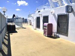 Norwegian Gem Sun Deck picture