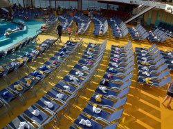 Carnival Dream Waves Pool picture