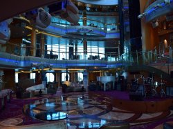 Vision of the Seas Centrum picture