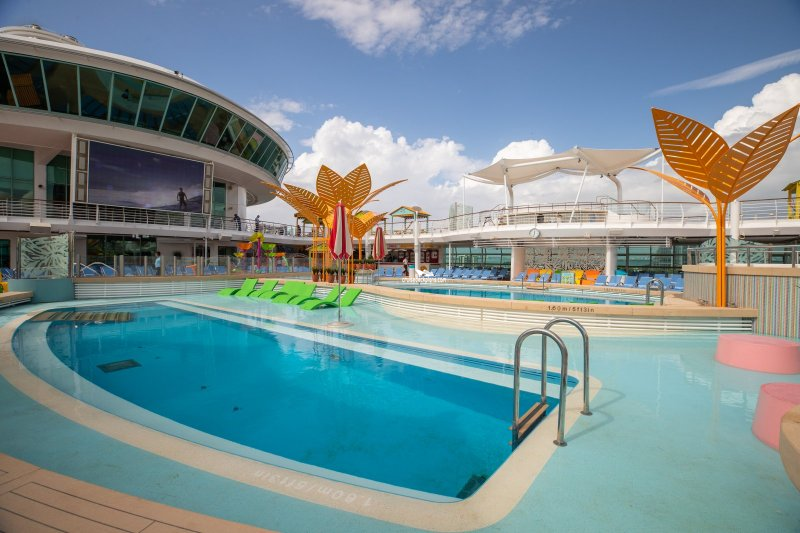 Navigator of the Seas Main Pools Pictures