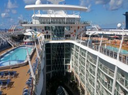 Allure of the Seas Main Pool picture