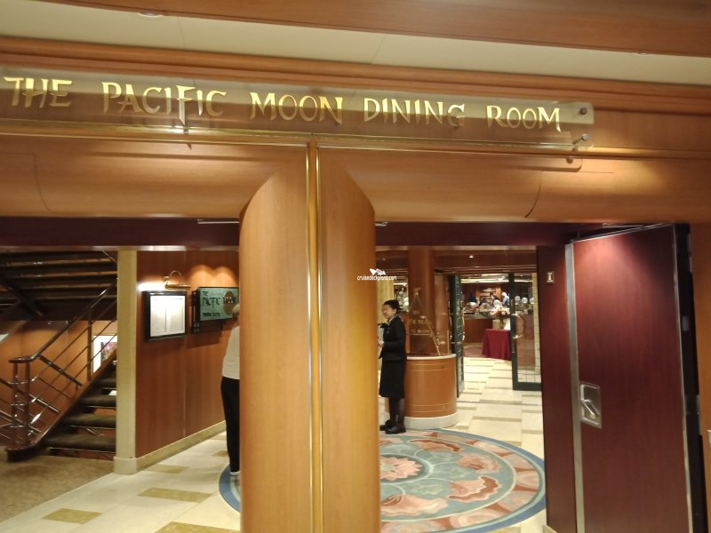 Sapphire Princess Pacific Moon Restaurant Pictures